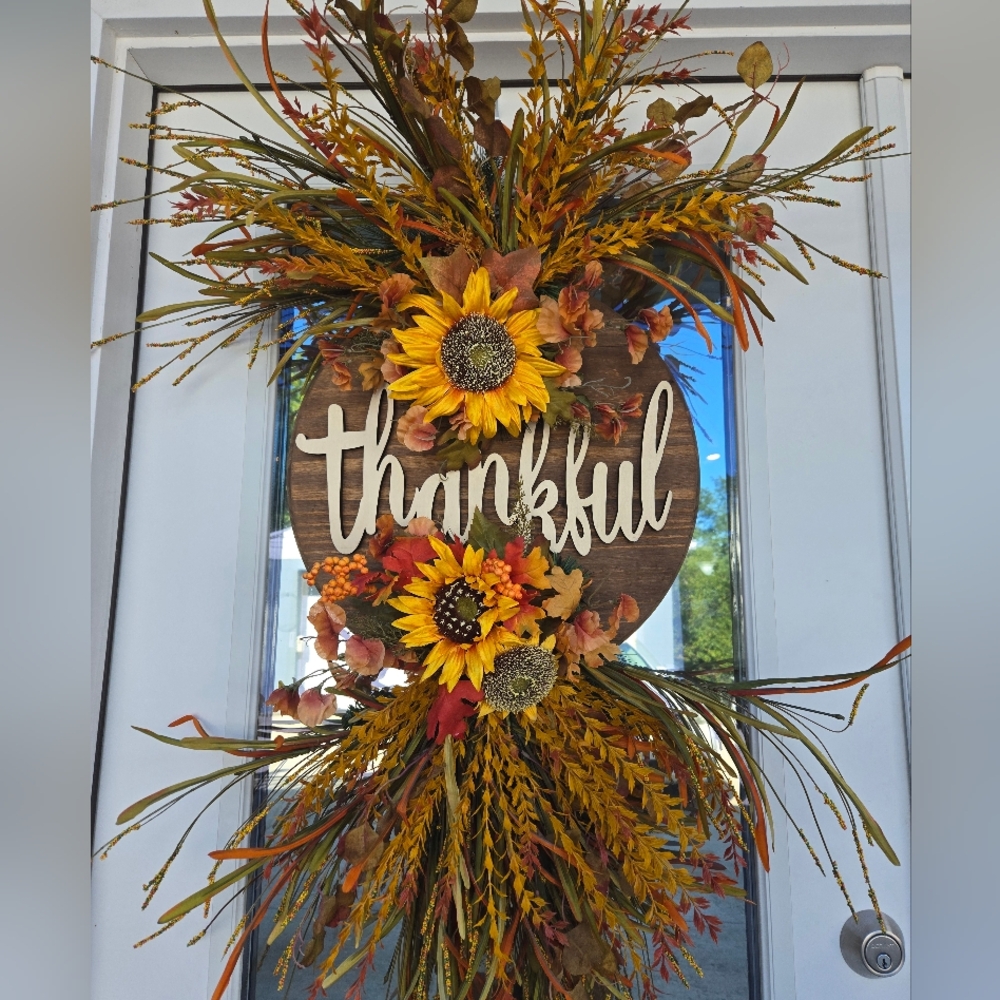 Thankful Sunflower Autumn Wreath - Picture 2 of 3
